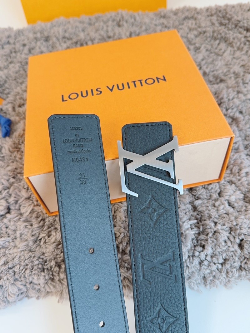 LOUIS VUITTON Belts